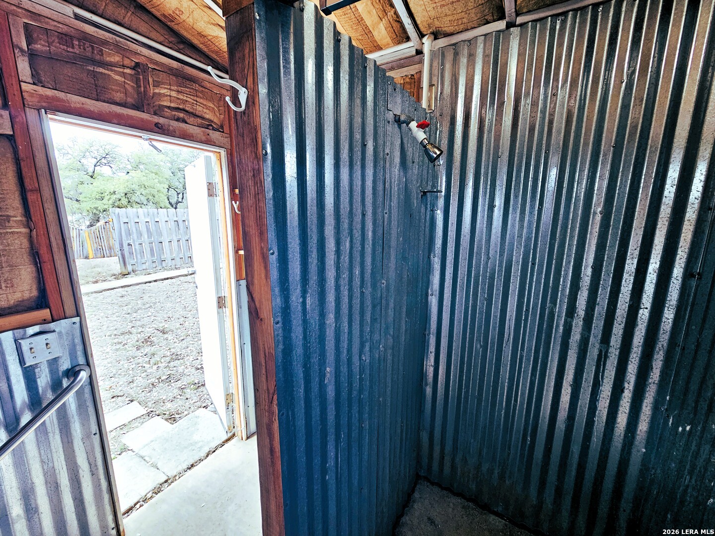 main property photo 14