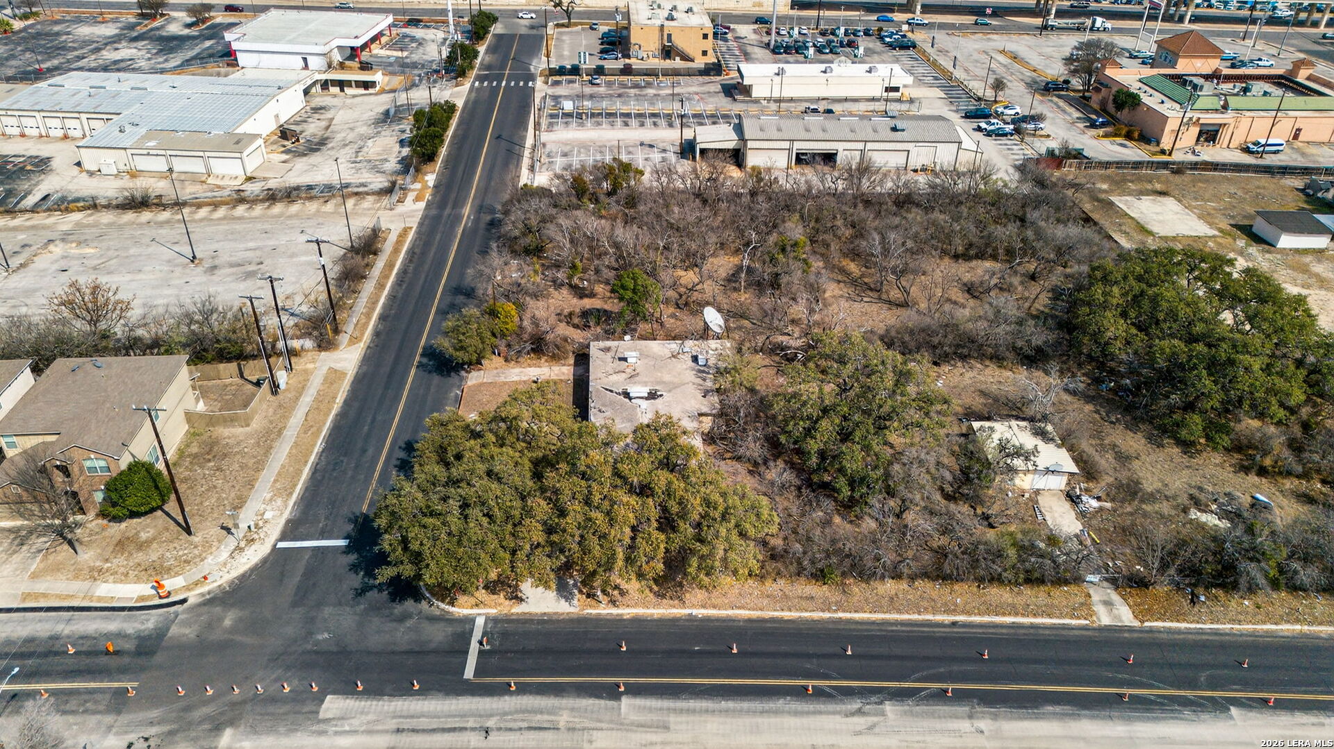 main property photo 3