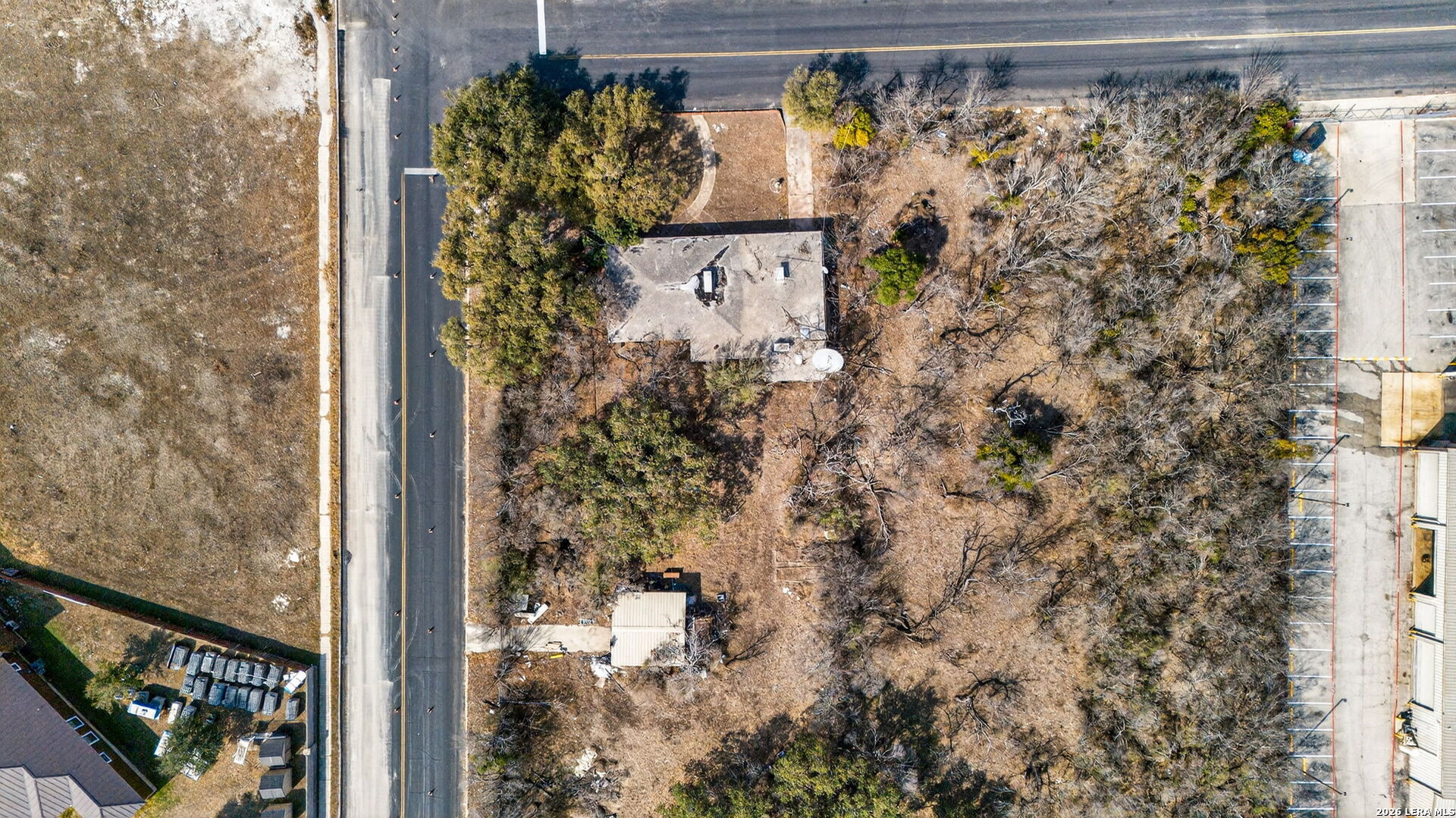 main property photo 8