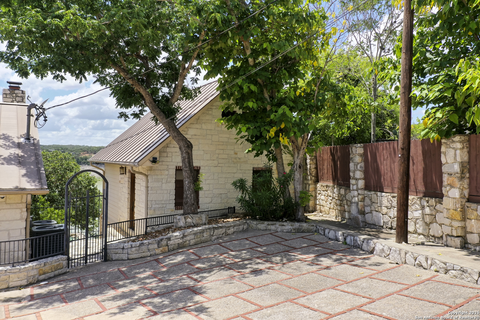 main property photo 43