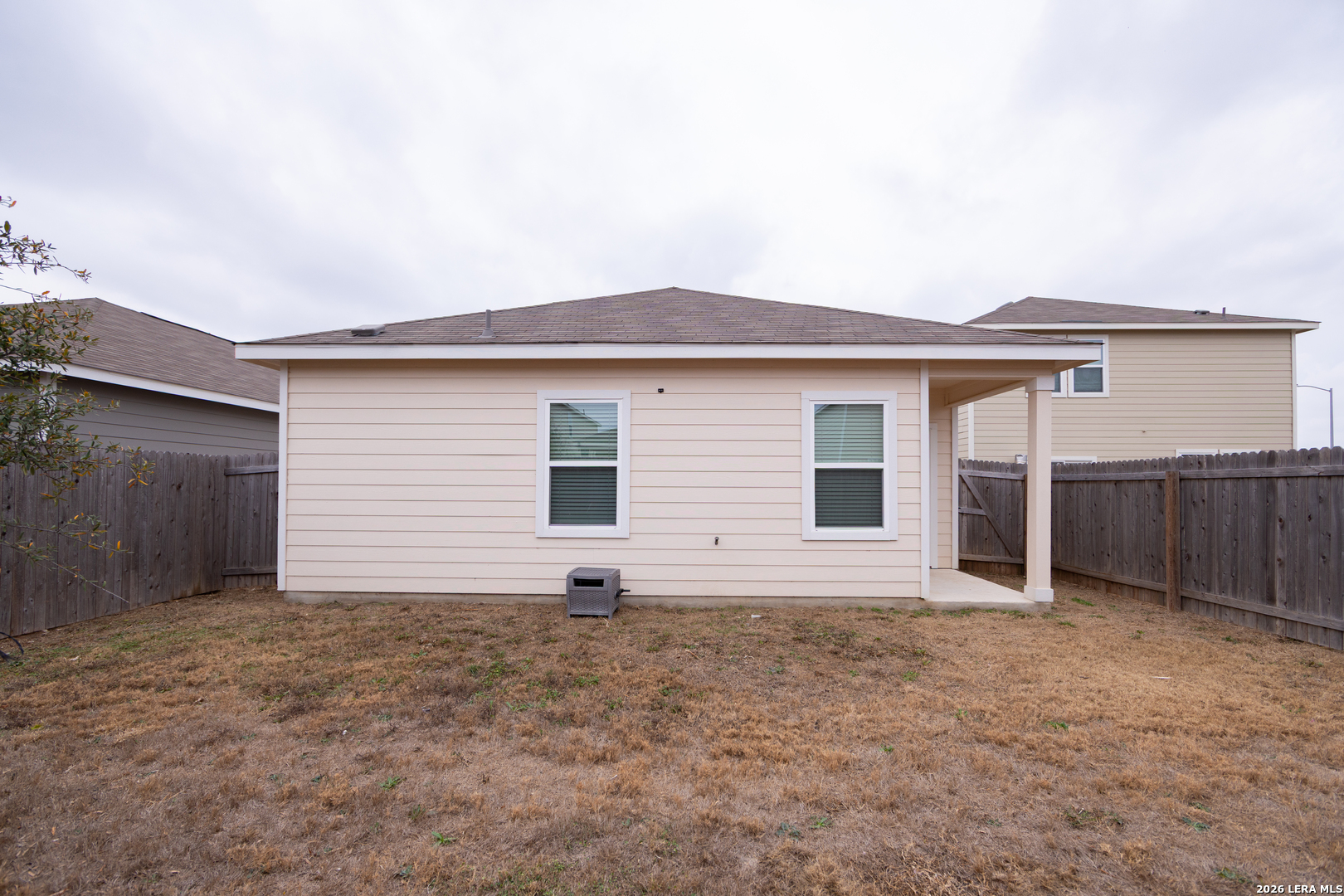 main property photo 22