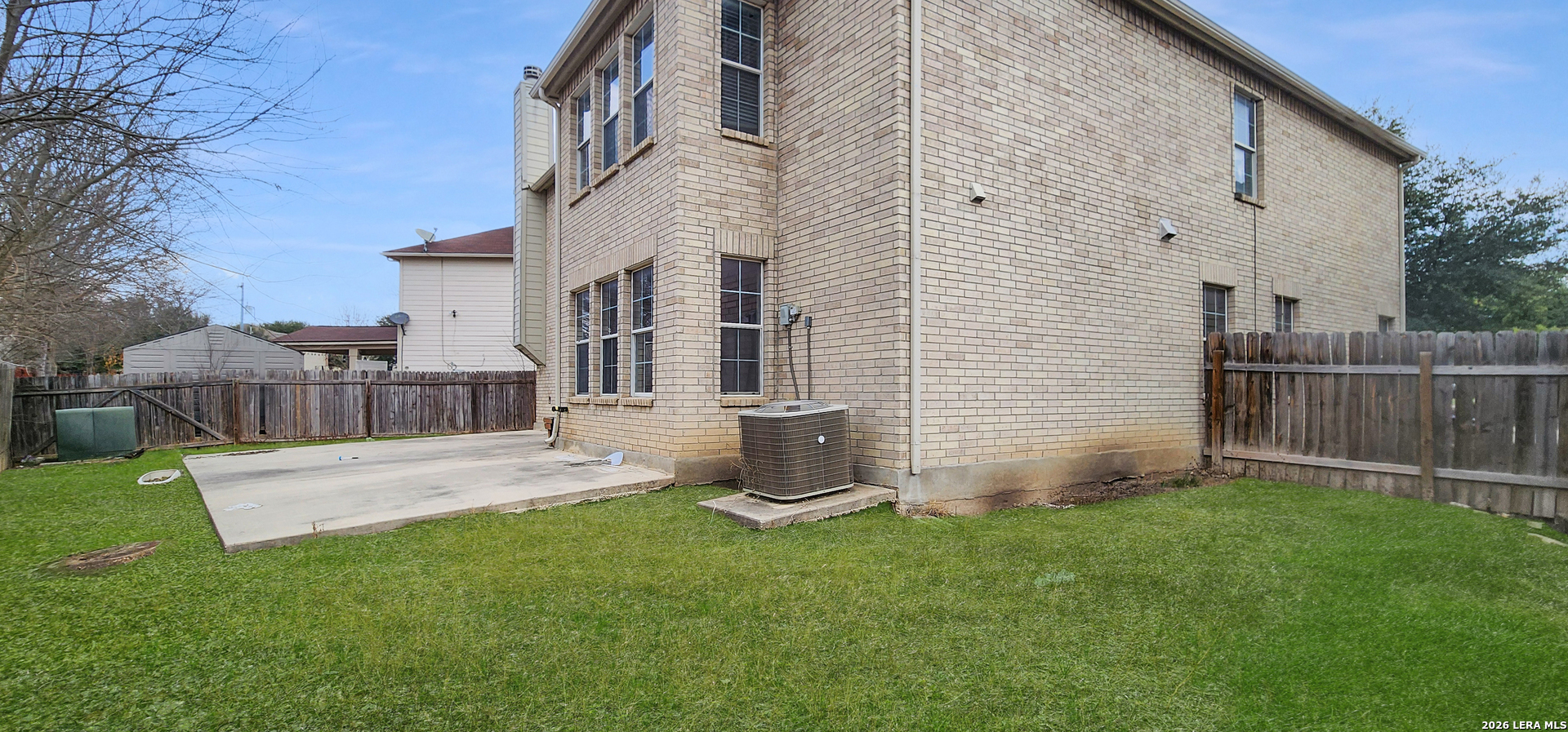 main property photo 9