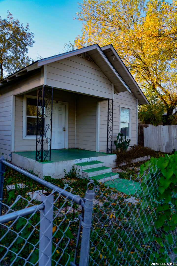main property photo 12