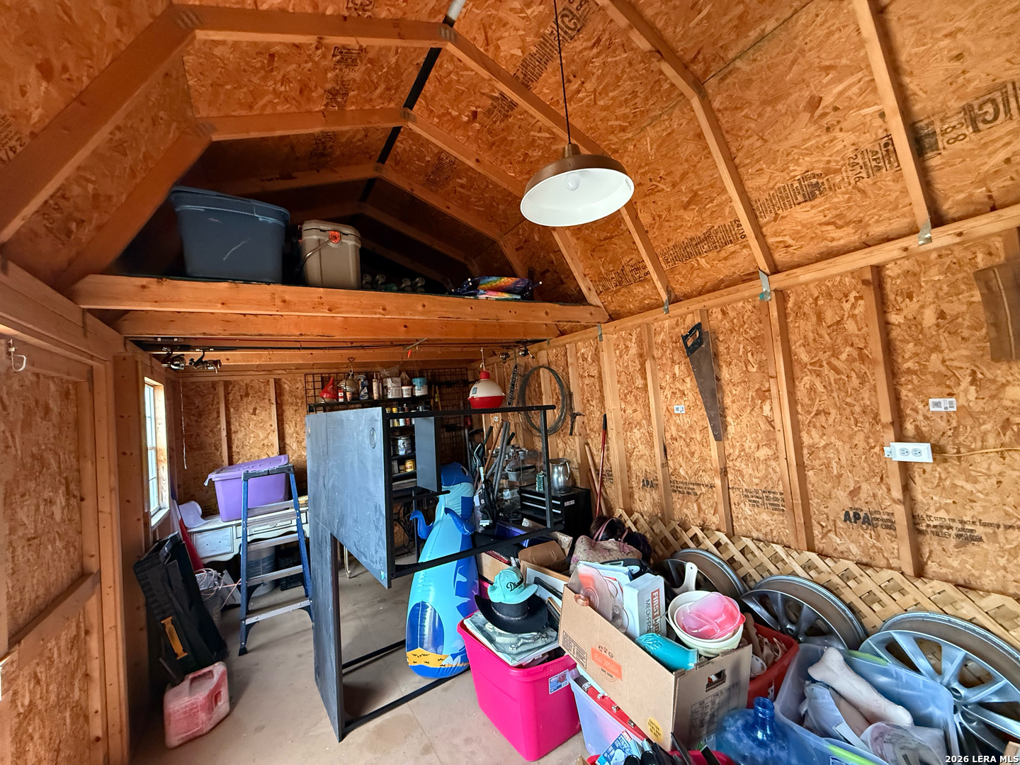 main property photo 30