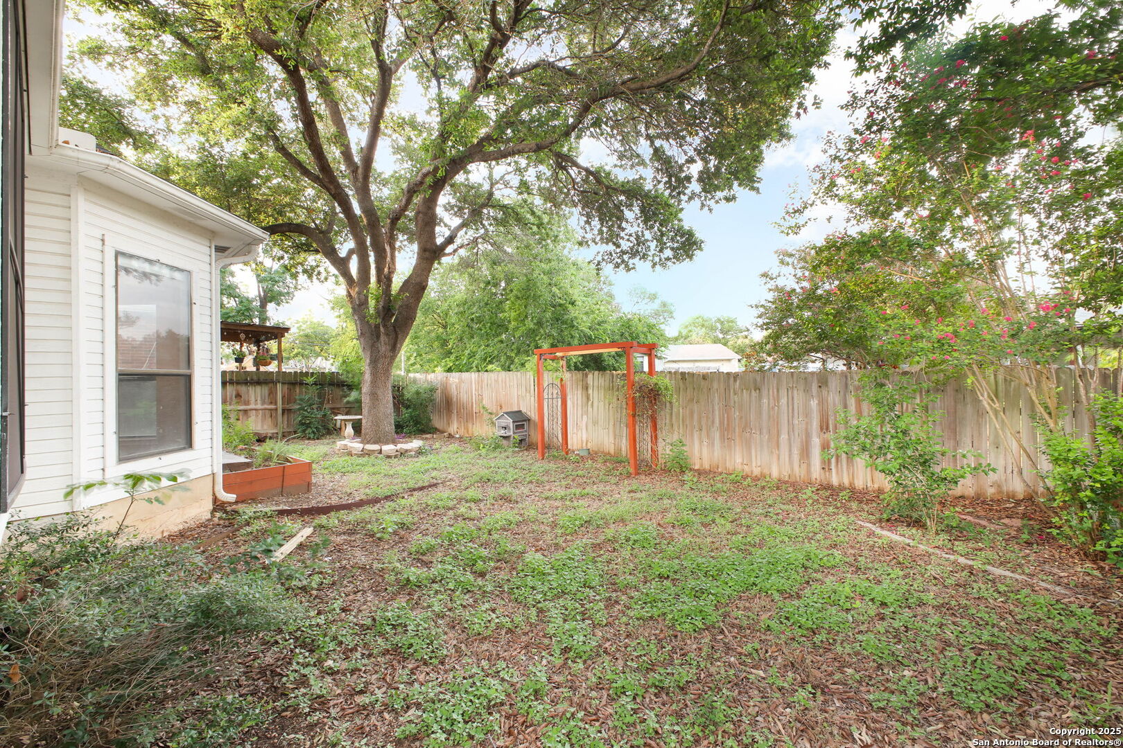 main property photo 25