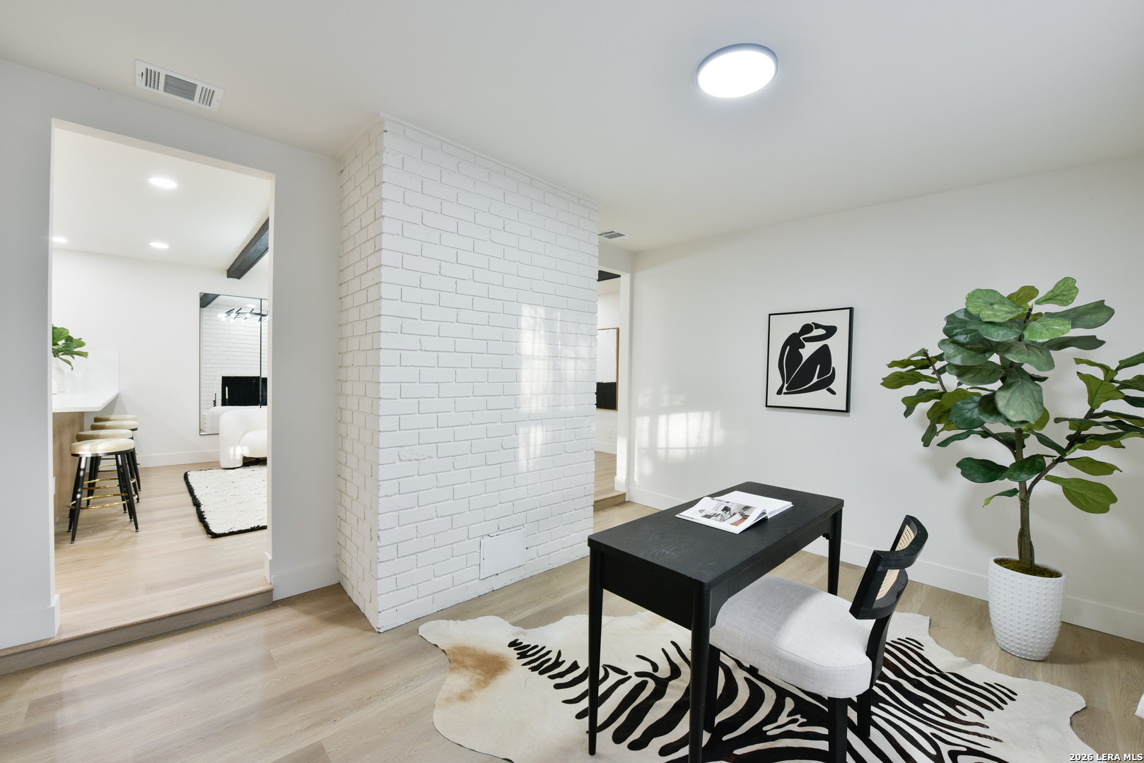 property viewer photo 15