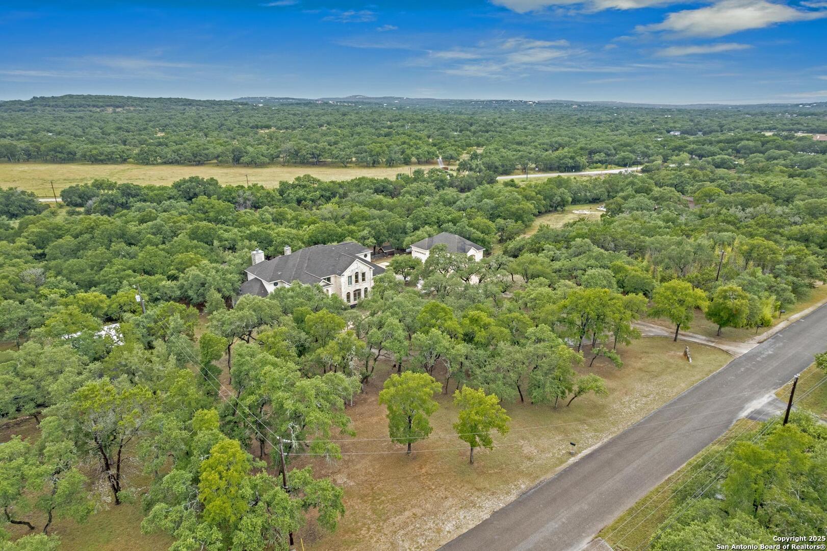 main property photo 36