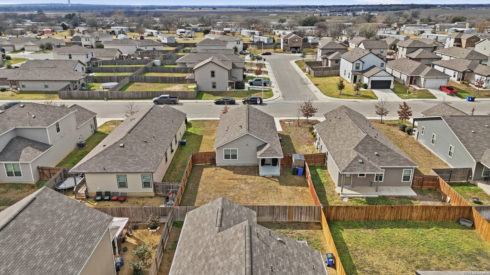 main property photo 27