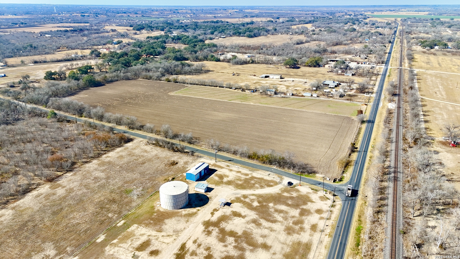 main property photo 13