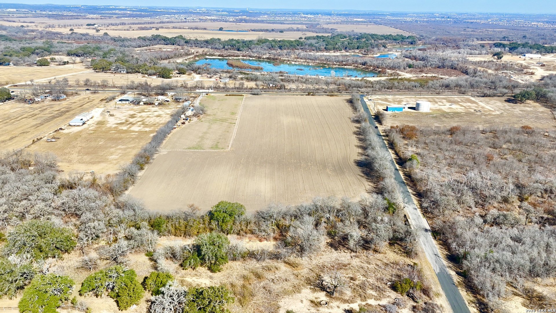 main property photo 6