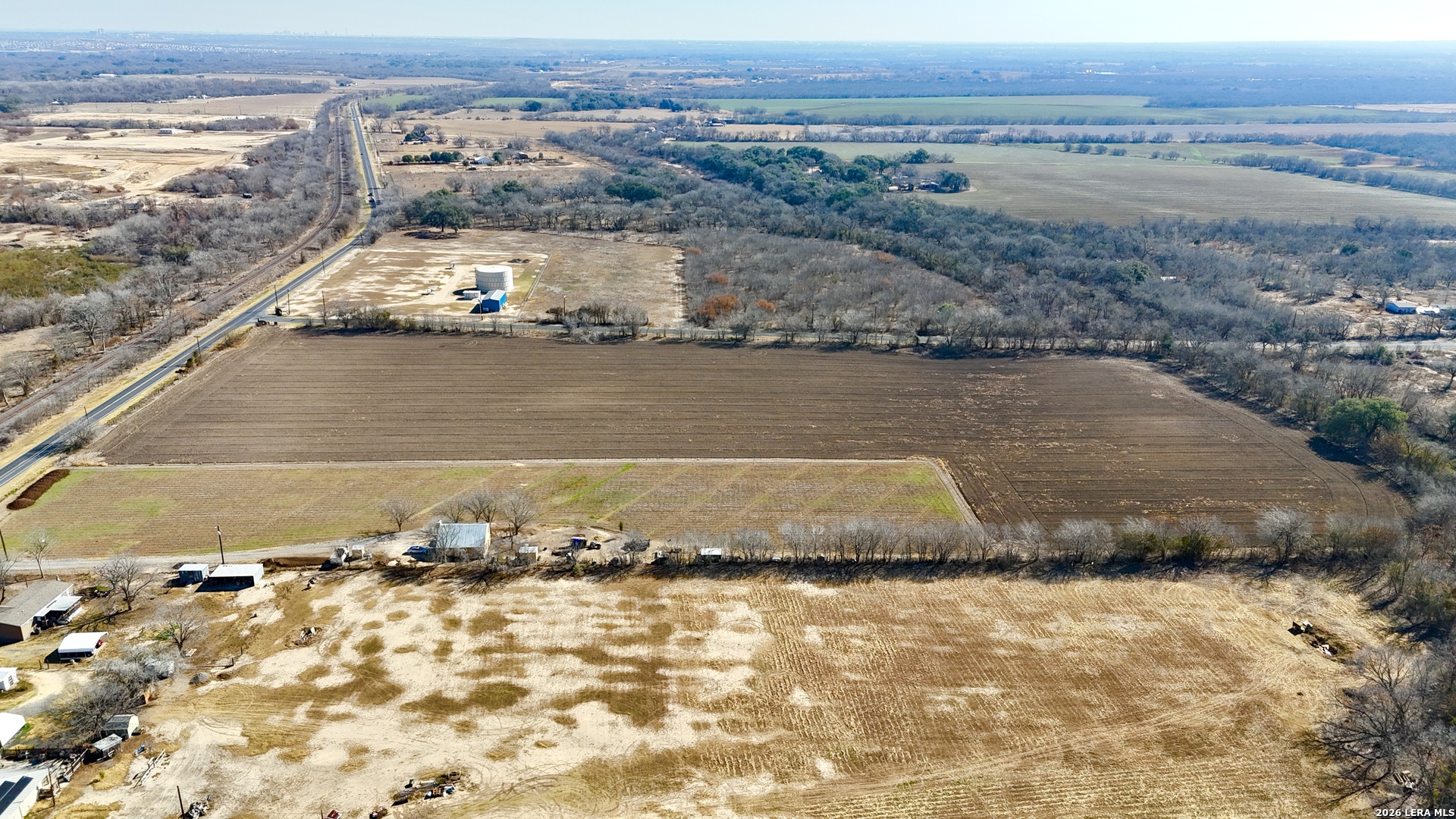 main property photo 8