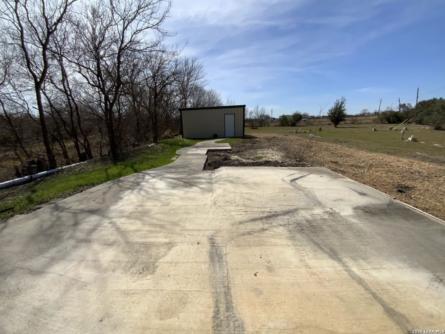 main property photo 11
