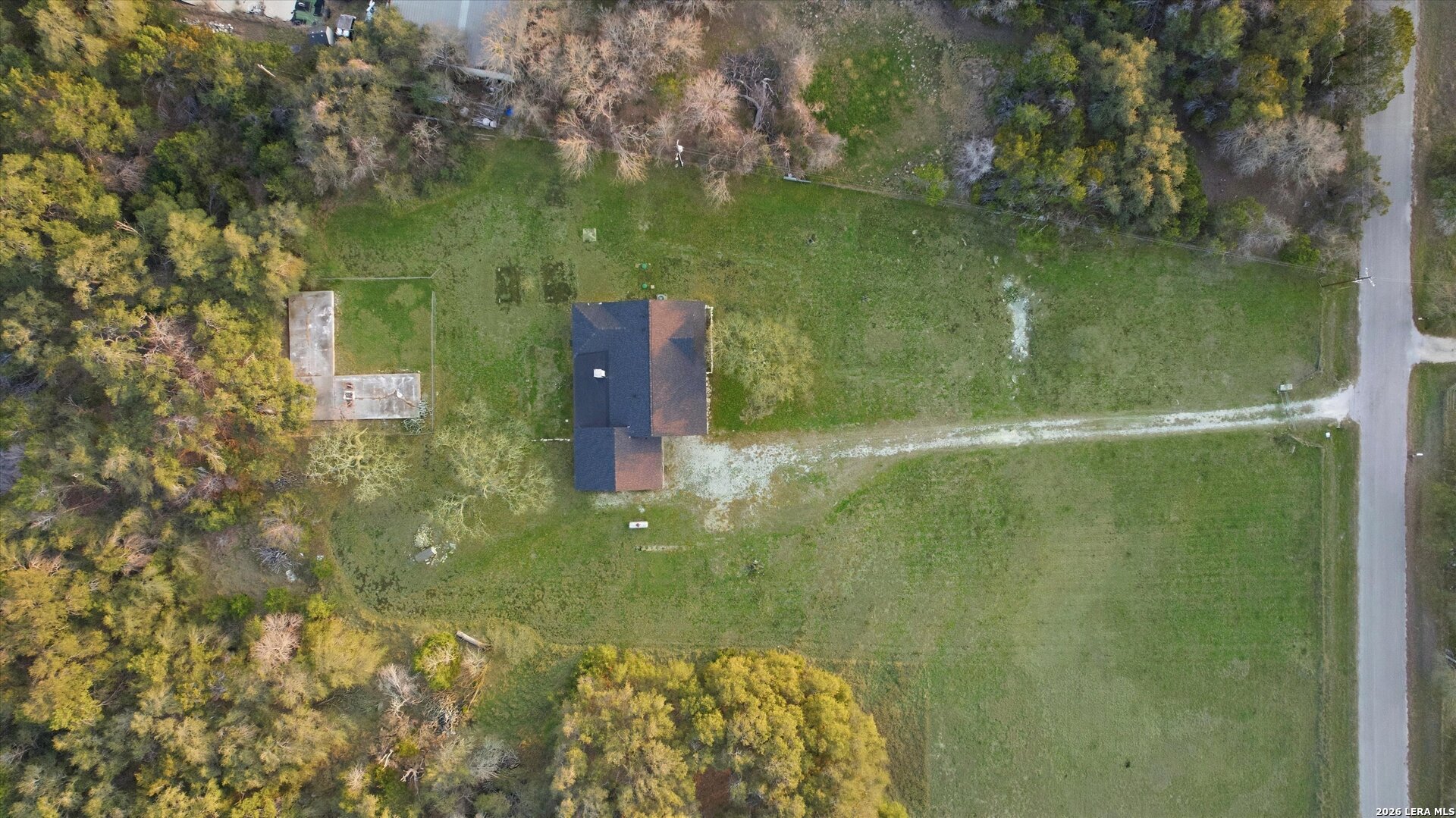 main property photo 25