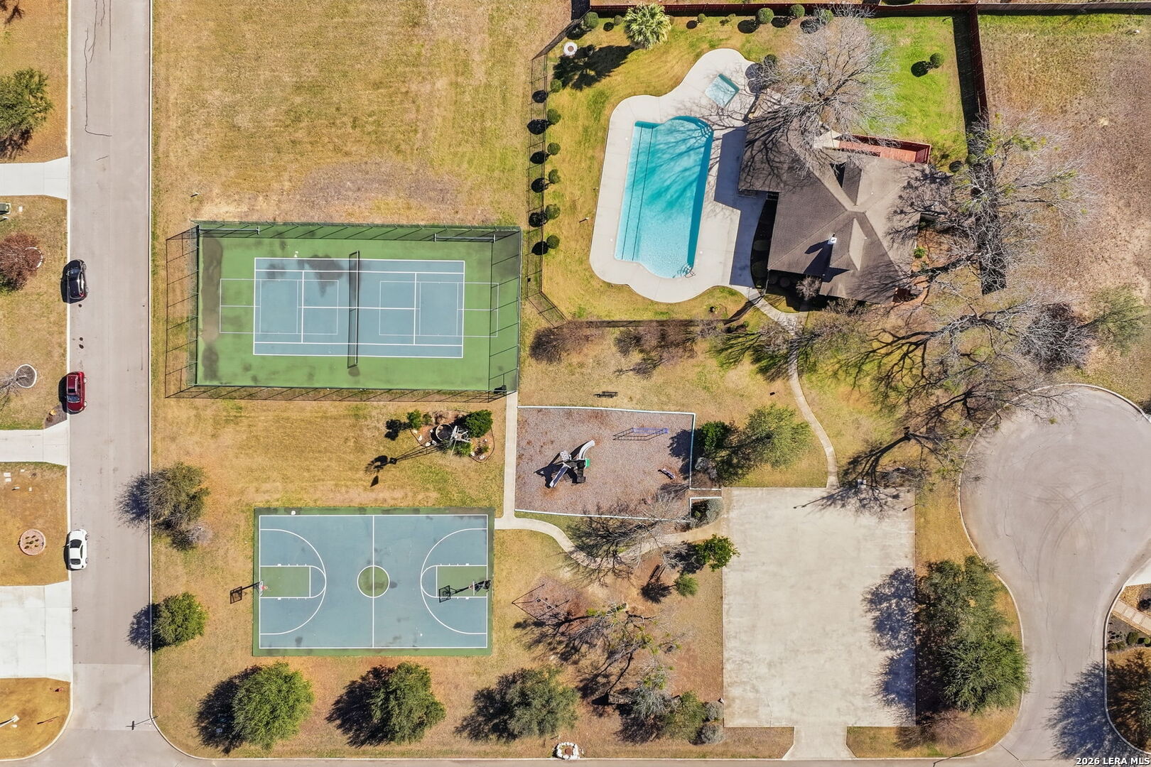 main property photo 51