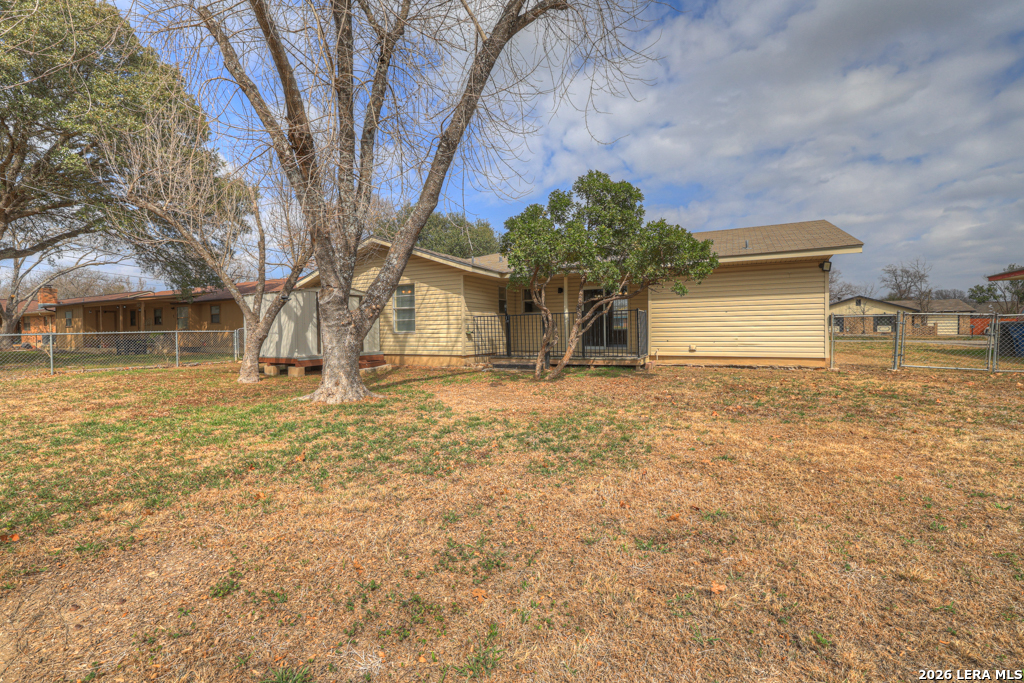 main property photo 20