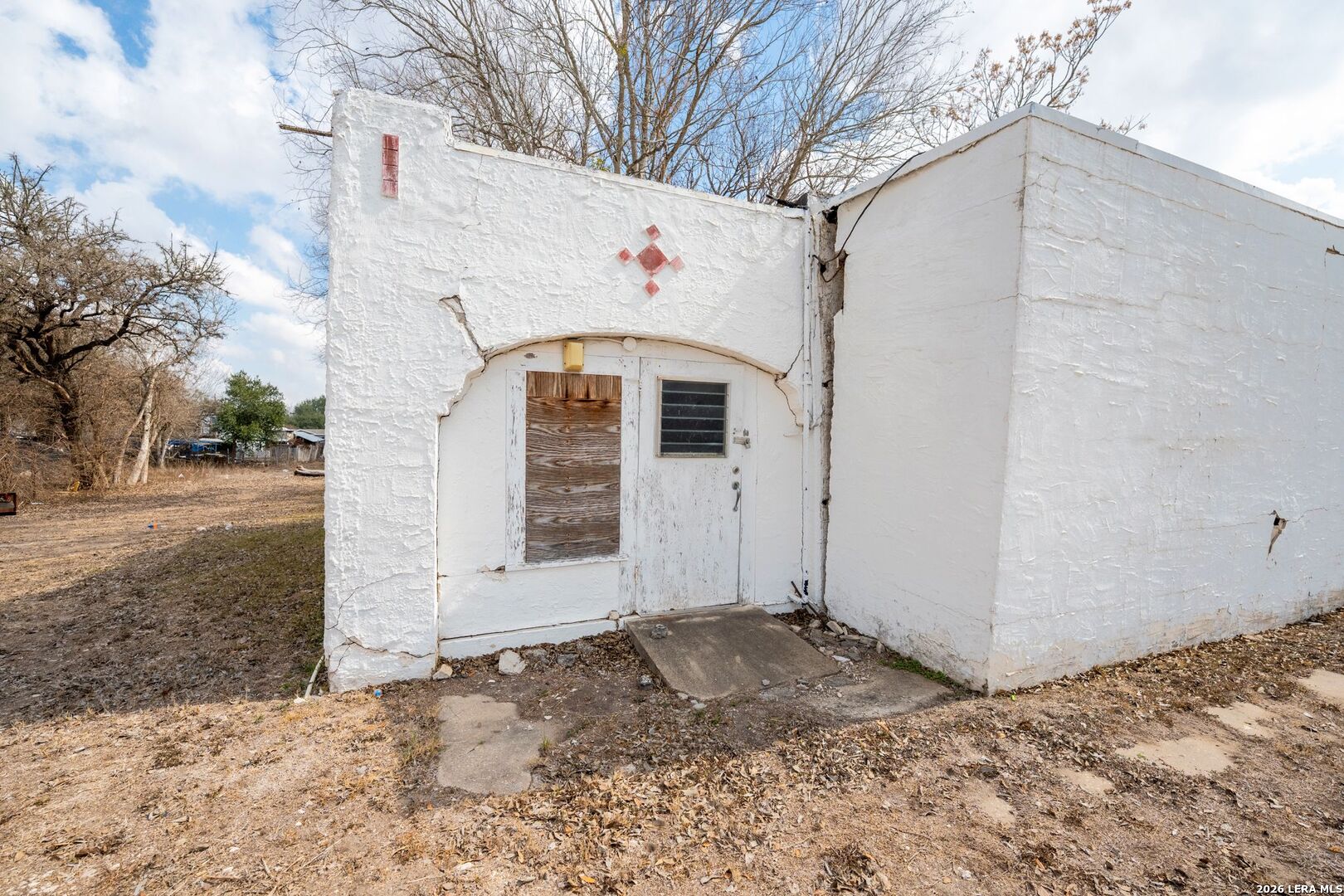 main property photo 9