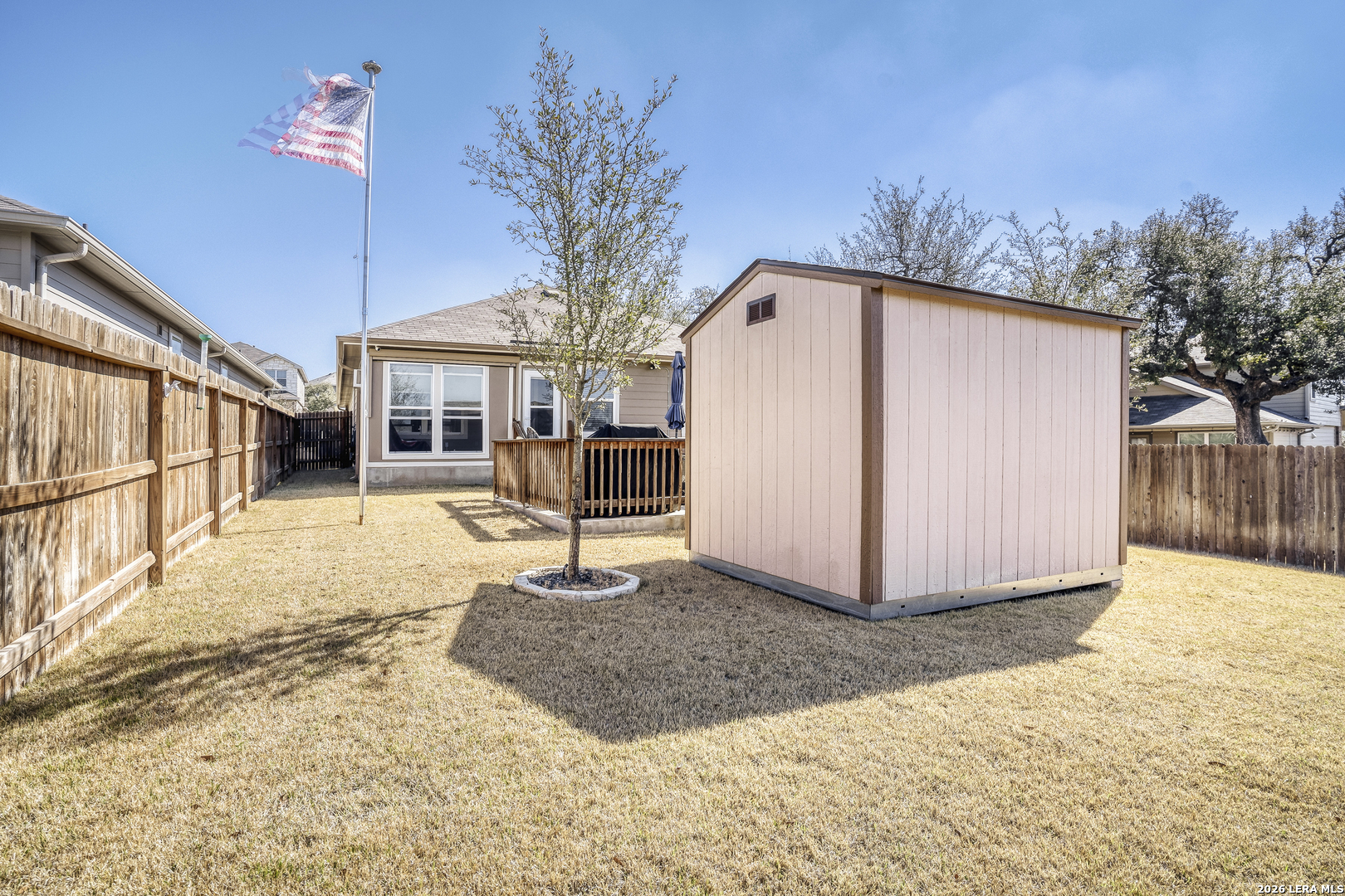 main property photo 25