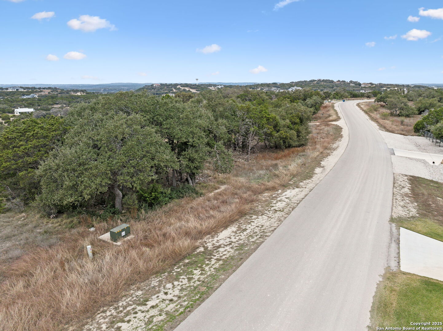 main property photo 13