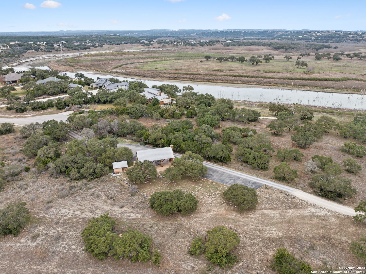 main property photo 23