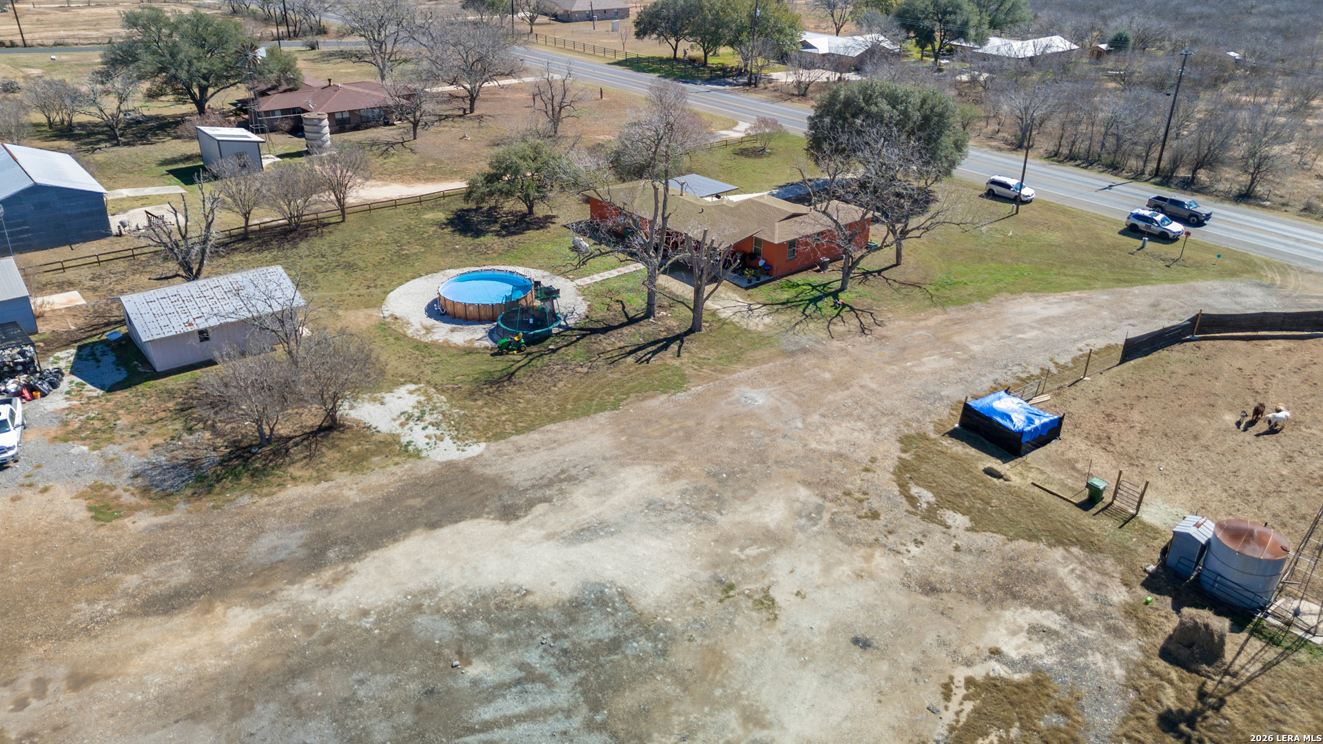 main property photo 16
