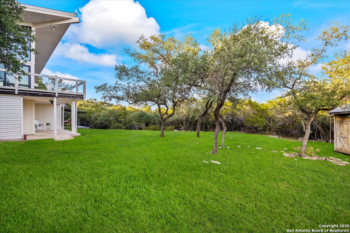main property photo 31