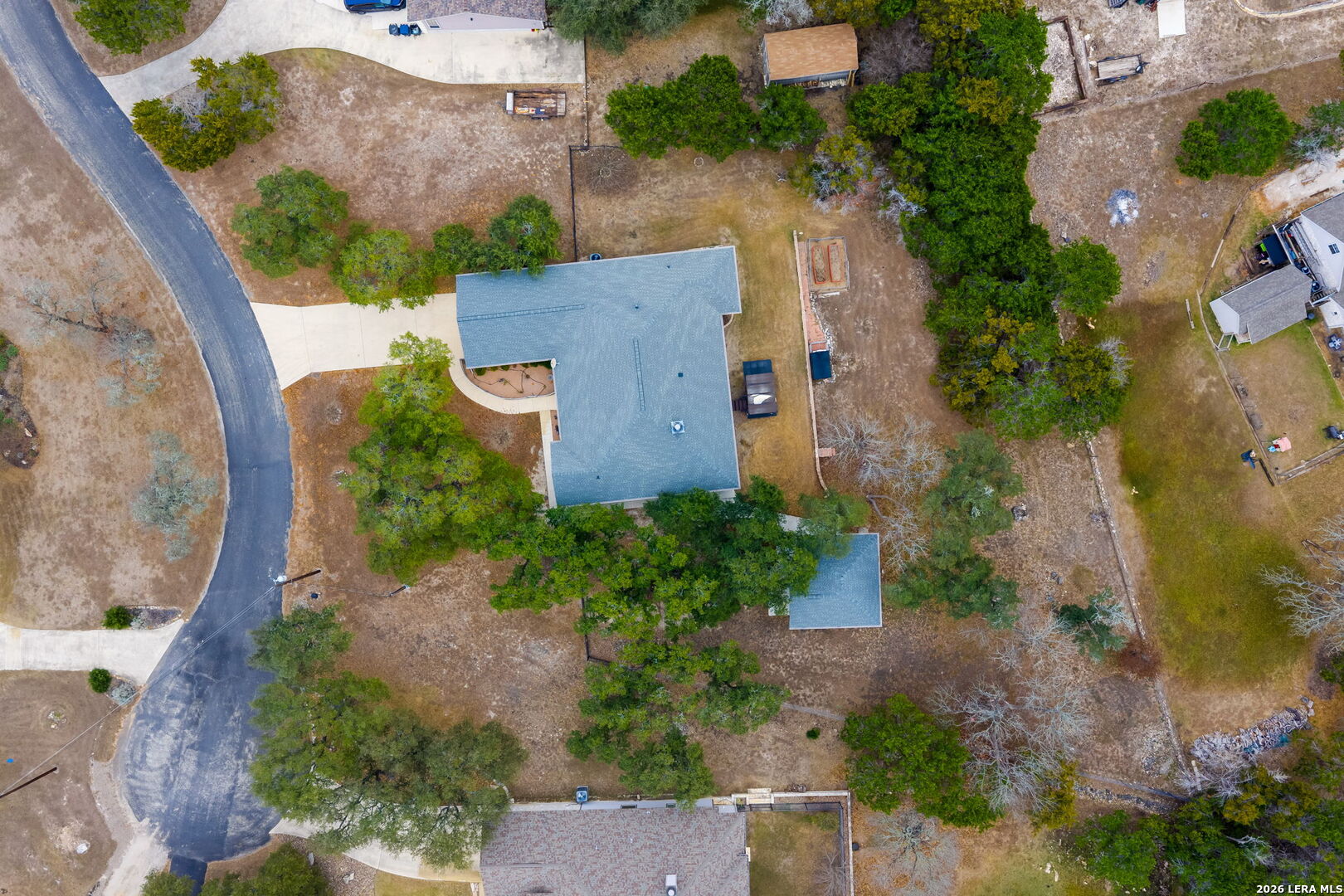 main property photo 31