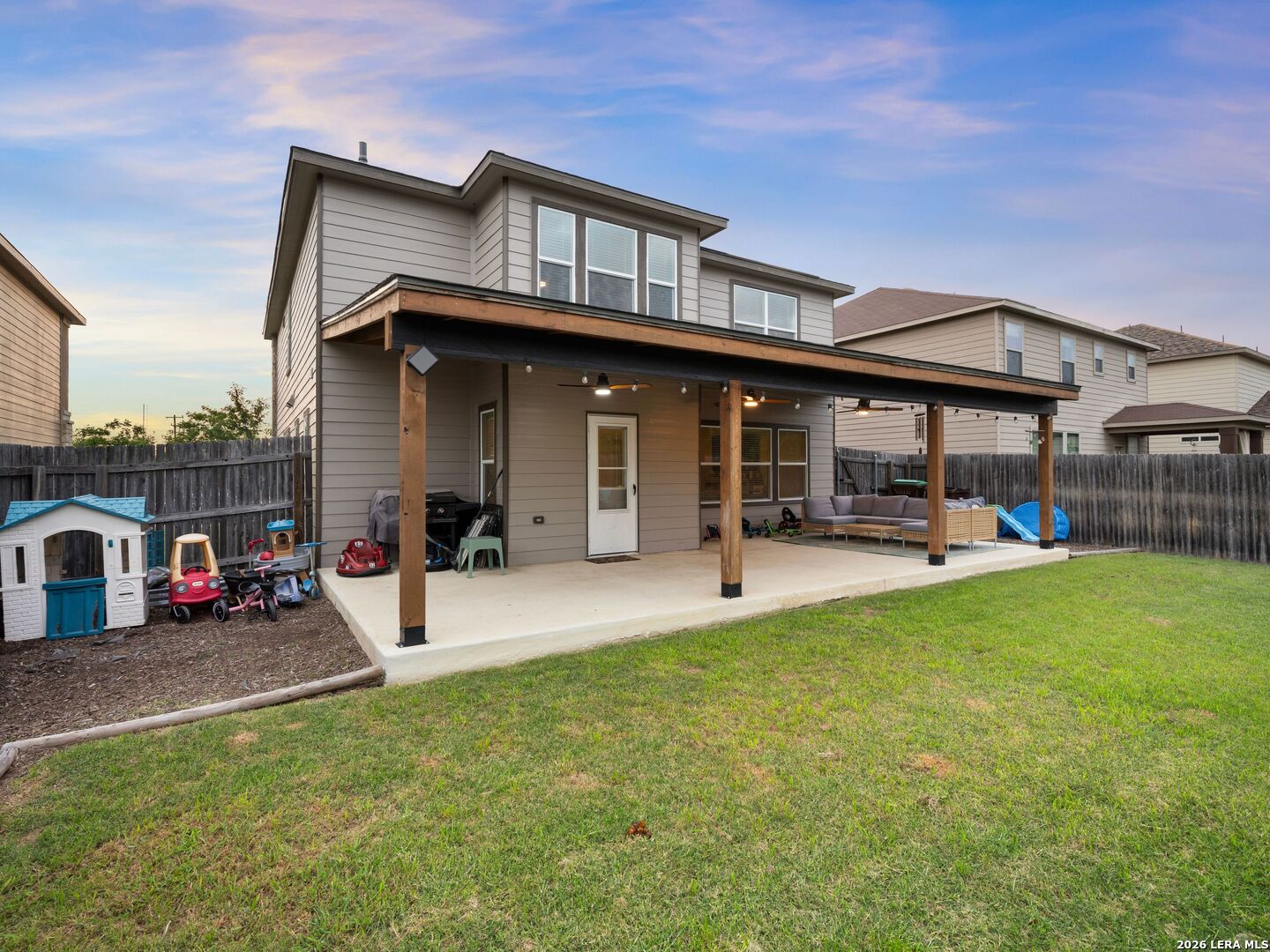 main property photo 33