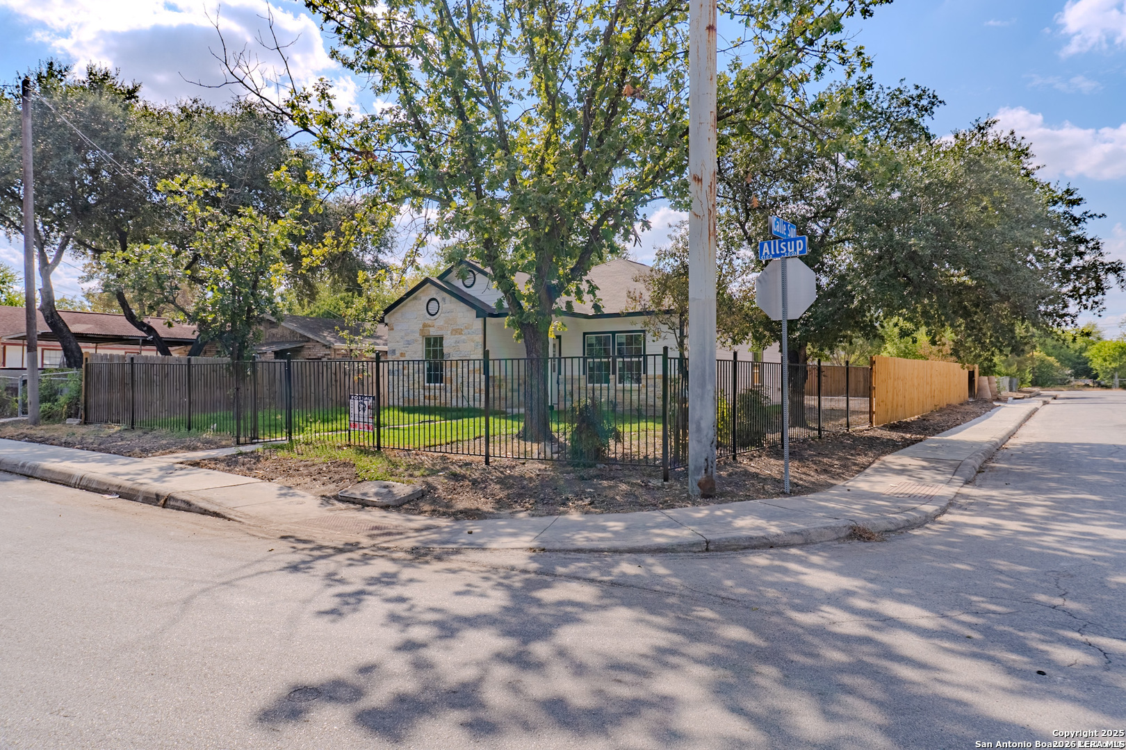 main property photo 21
