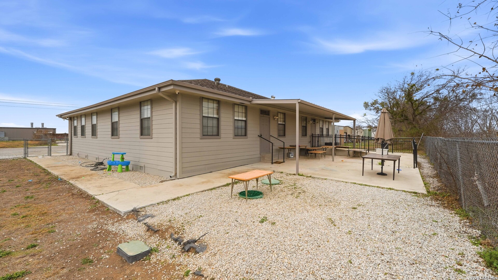 main property photo 36