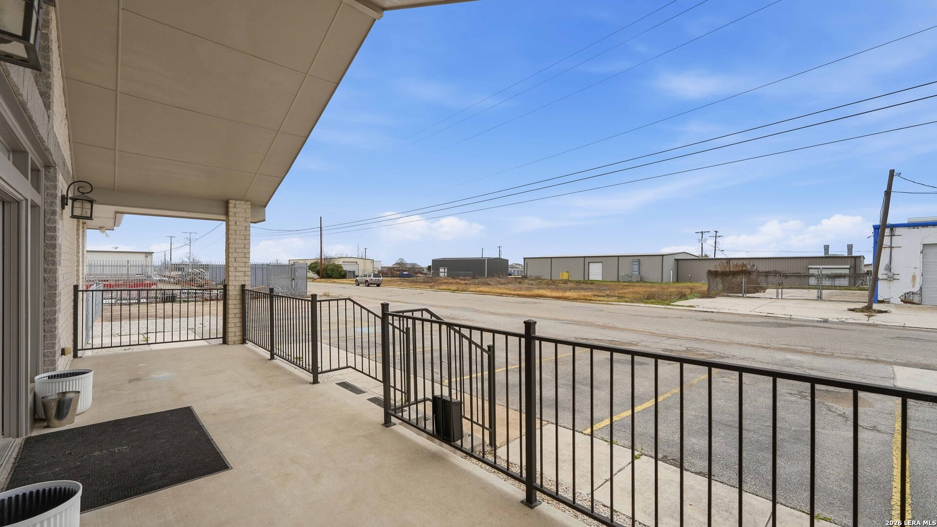 main property photo 40