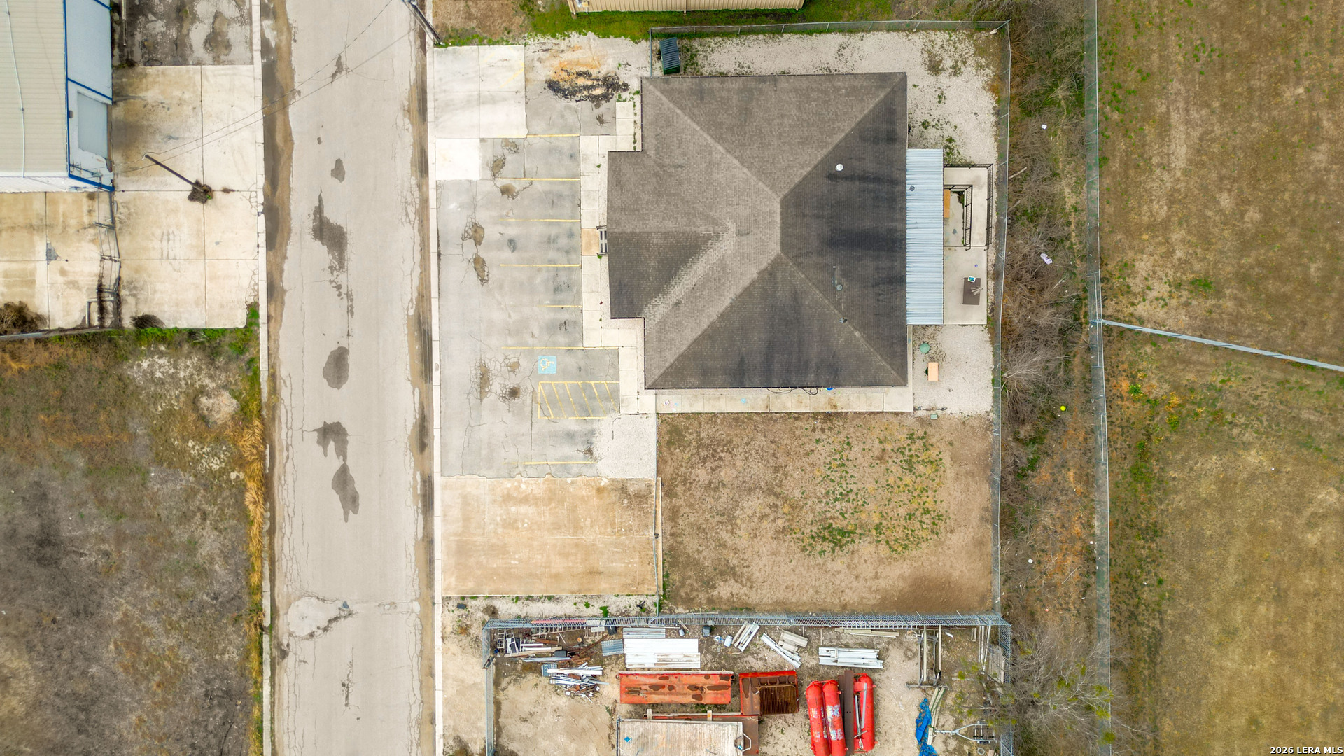 main property photo 45