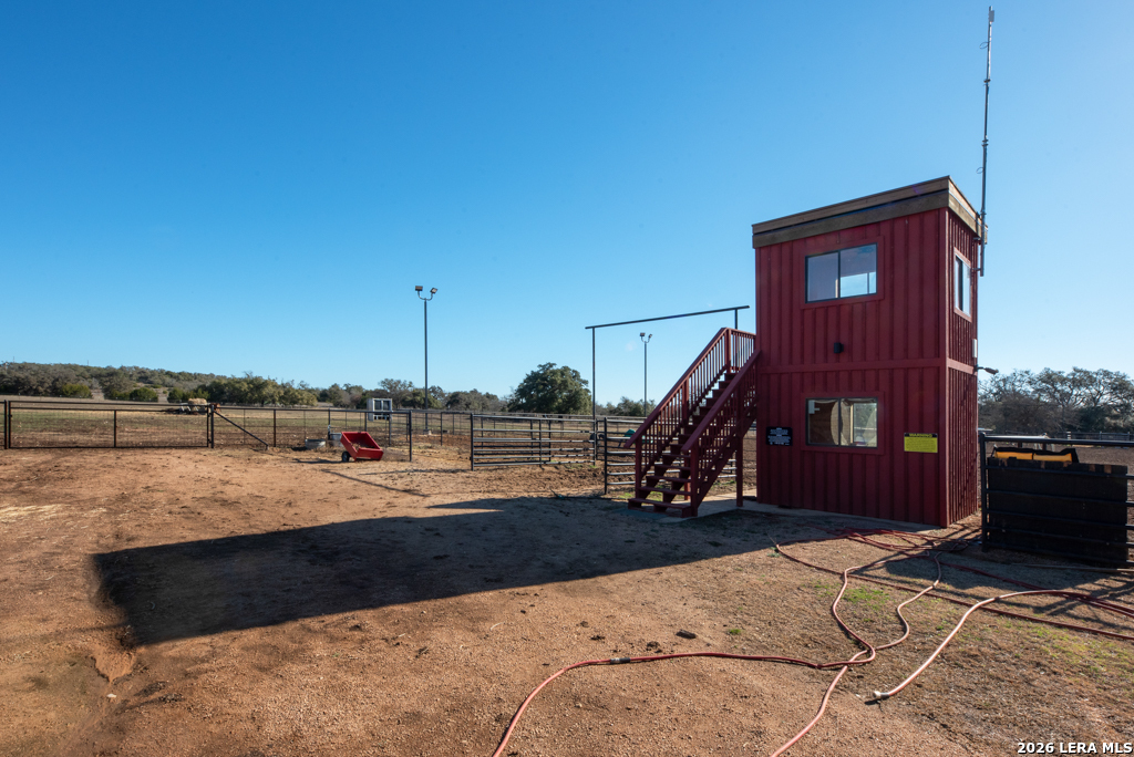 main property photo 34