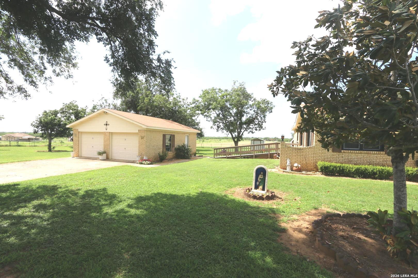 main property photo 7