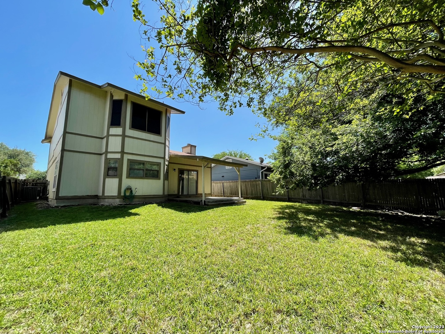 main property photo 17