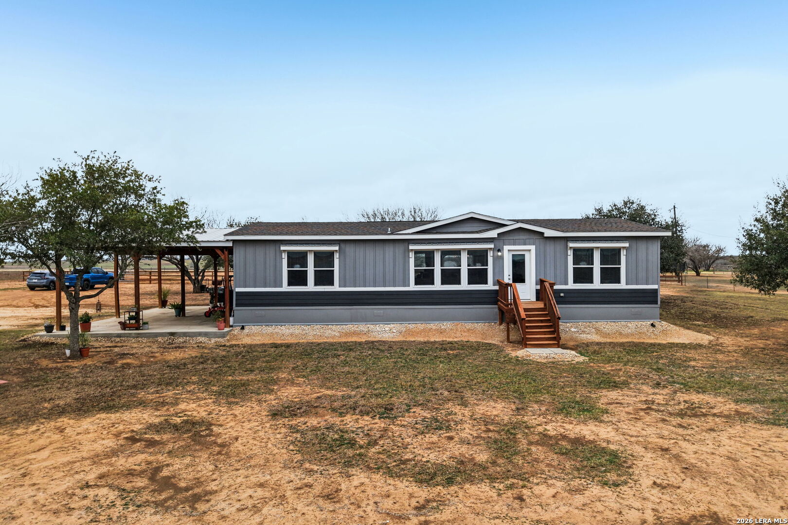 main property photo 32