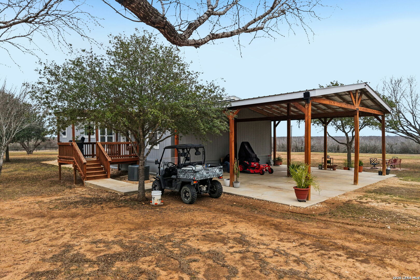 main property photo 34