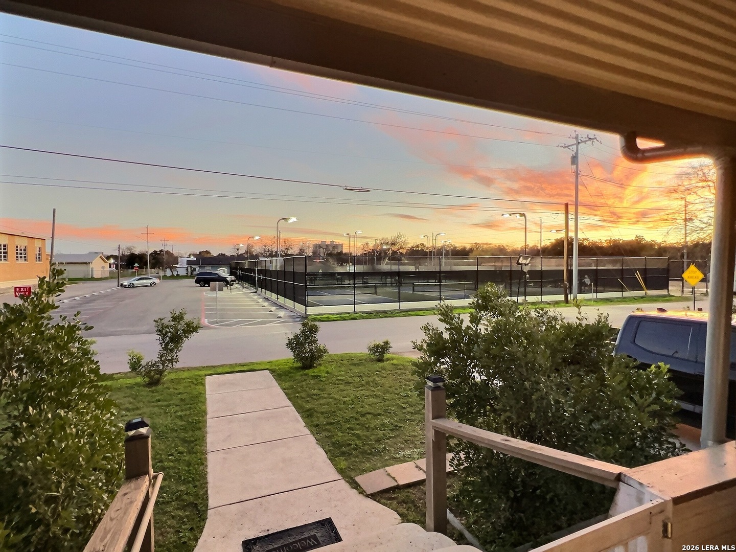 main property photo 23