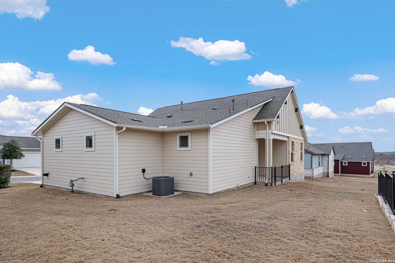 main property photo 3