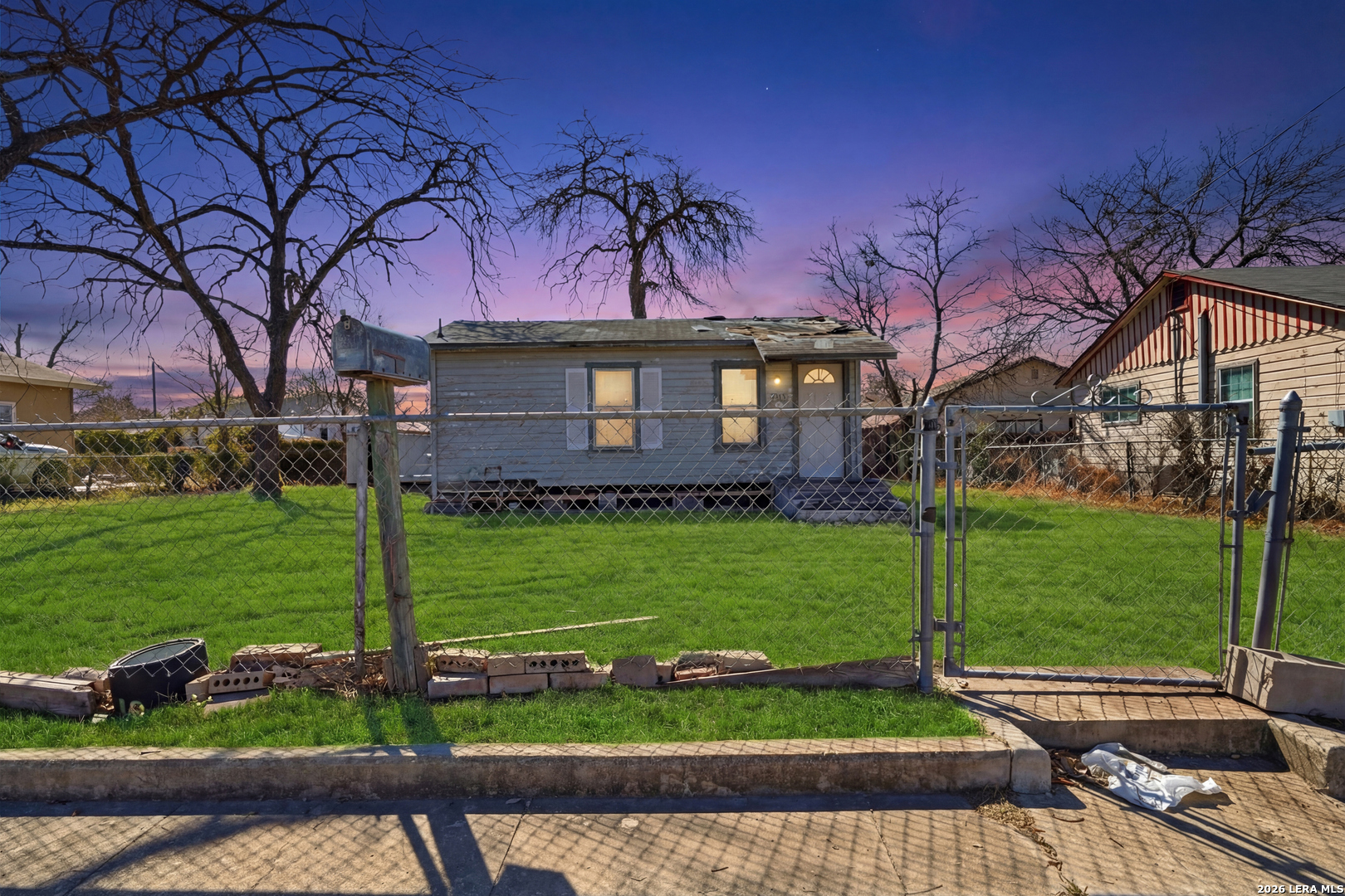 main property photo 6
