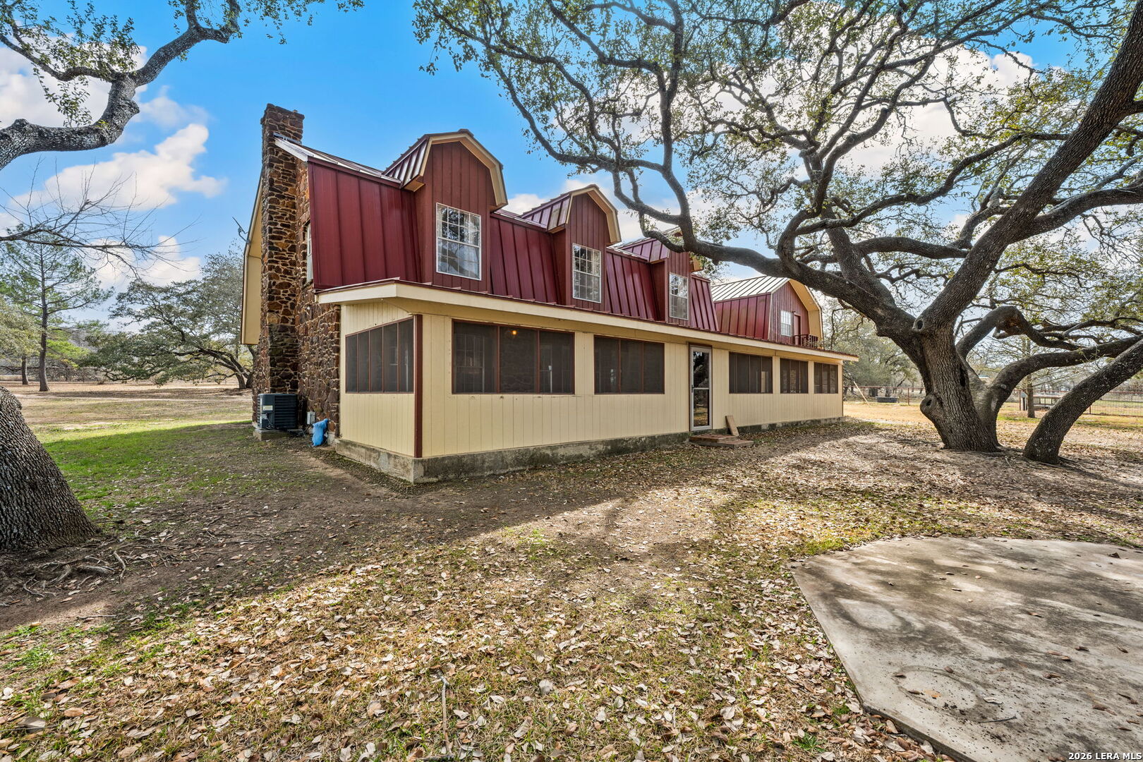 main property photo 22