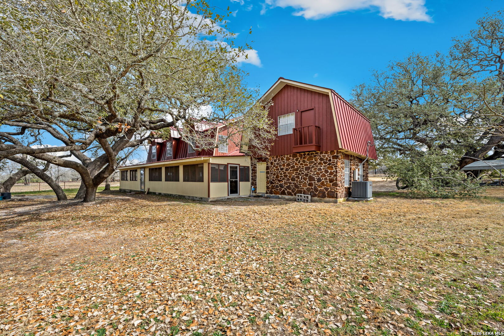 main property photo 23