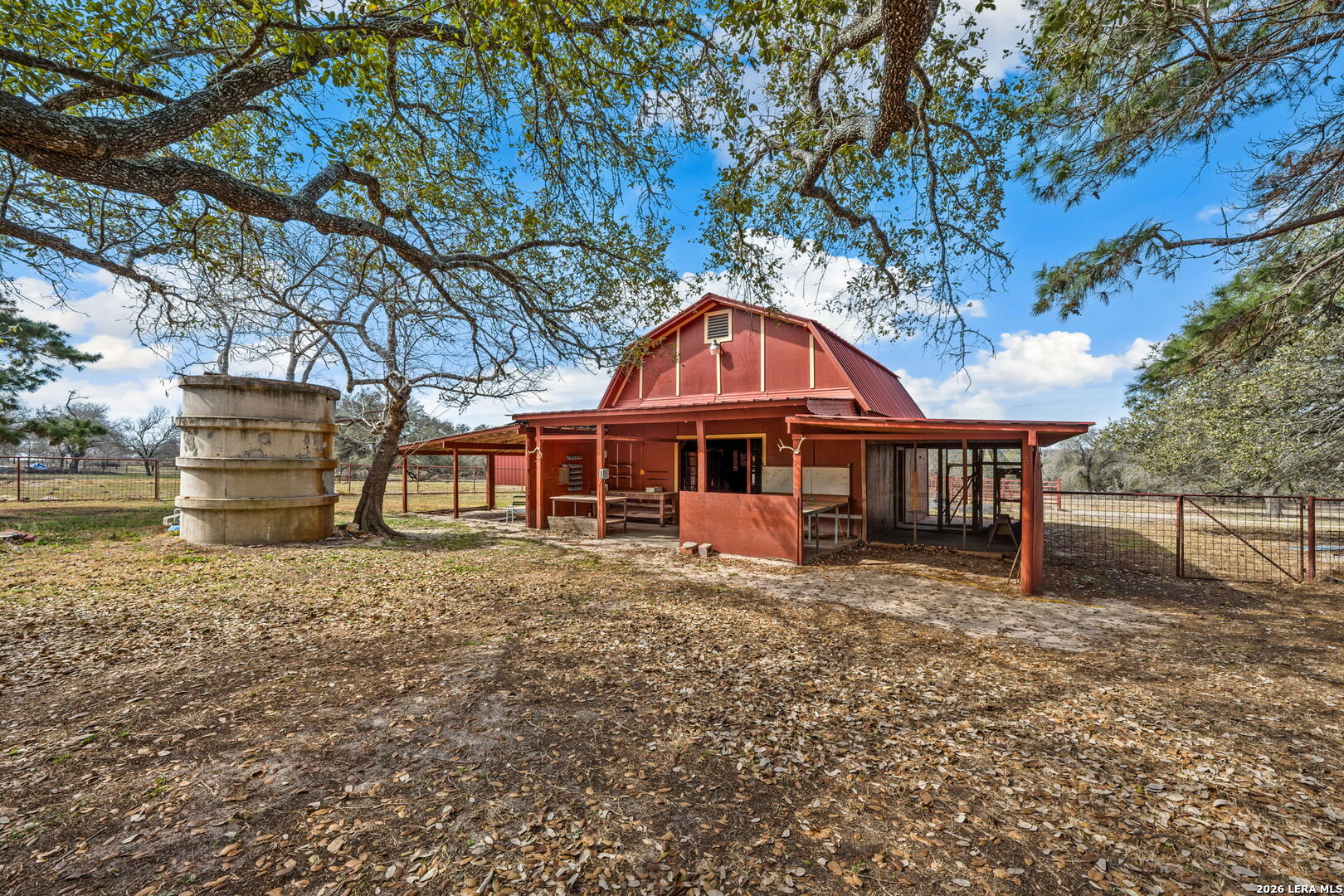 main property photo 24