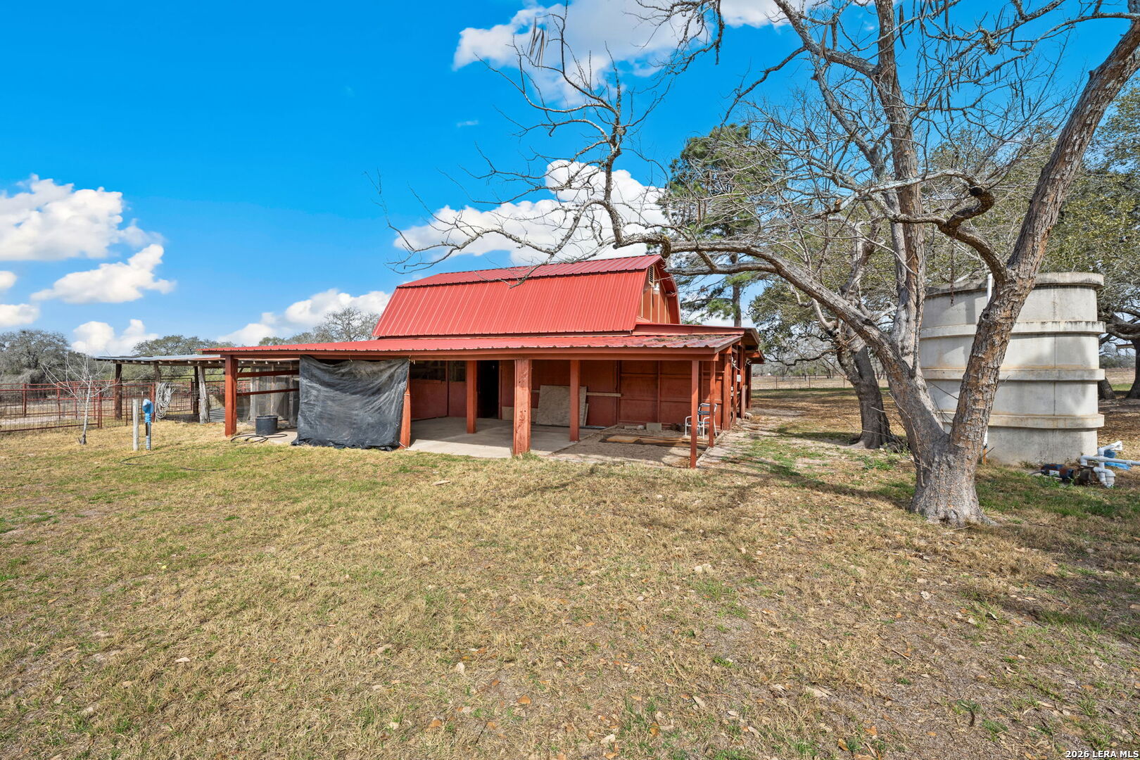 main property photo 27