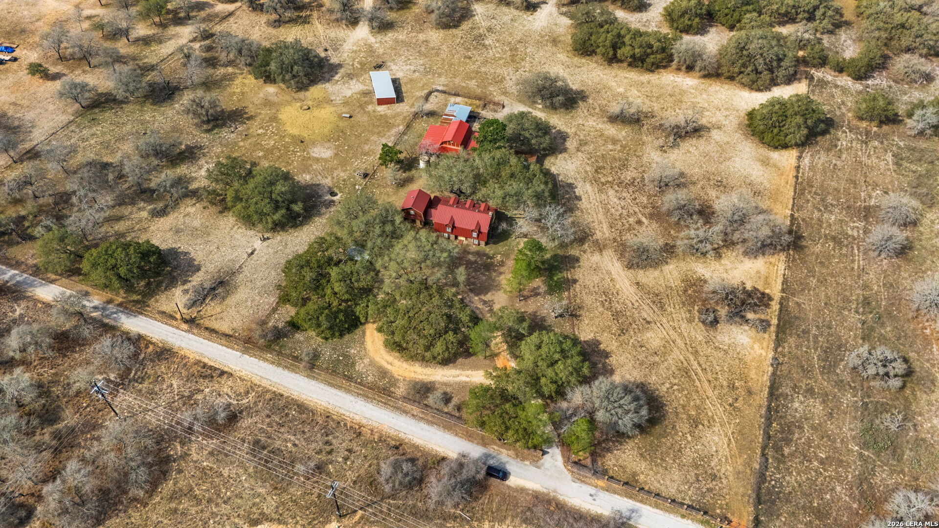 main property photo 28