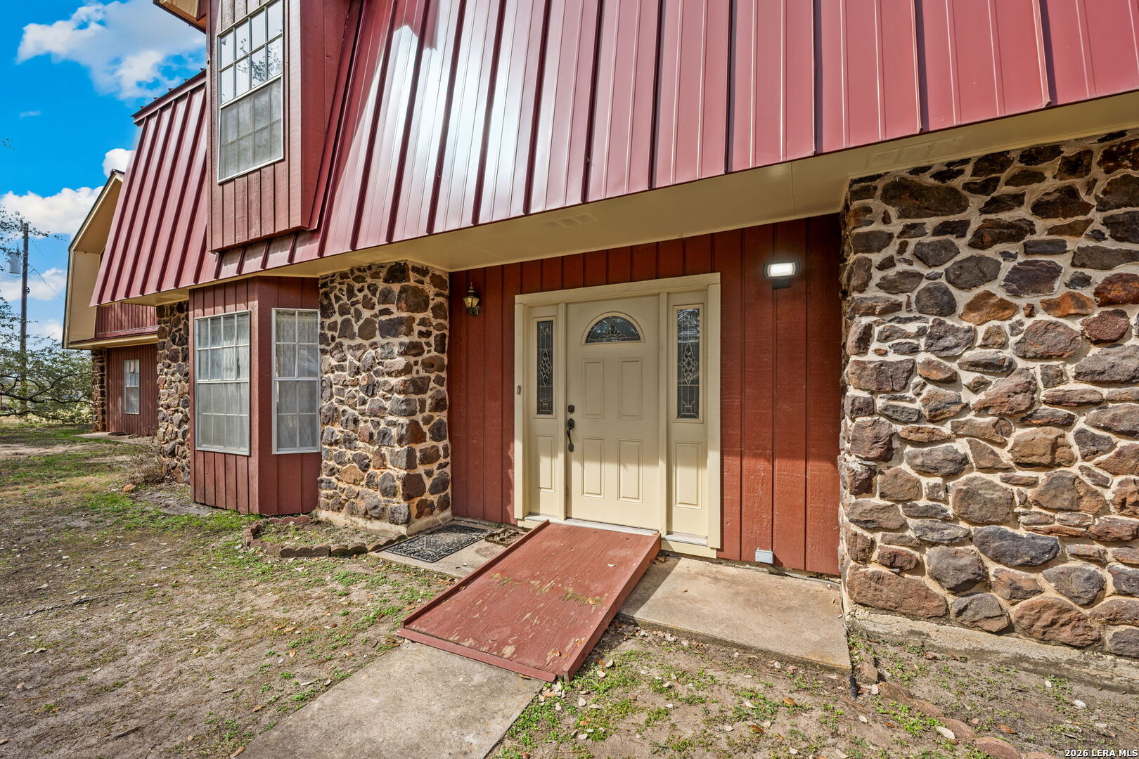 main property photo 34