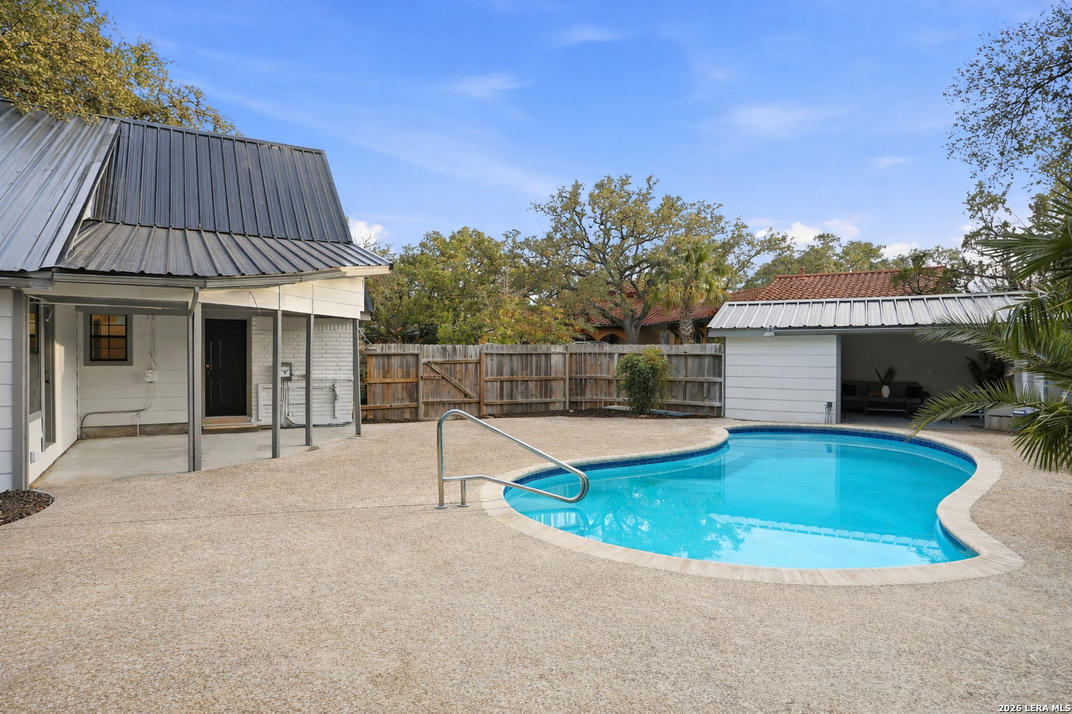 main property photo 46