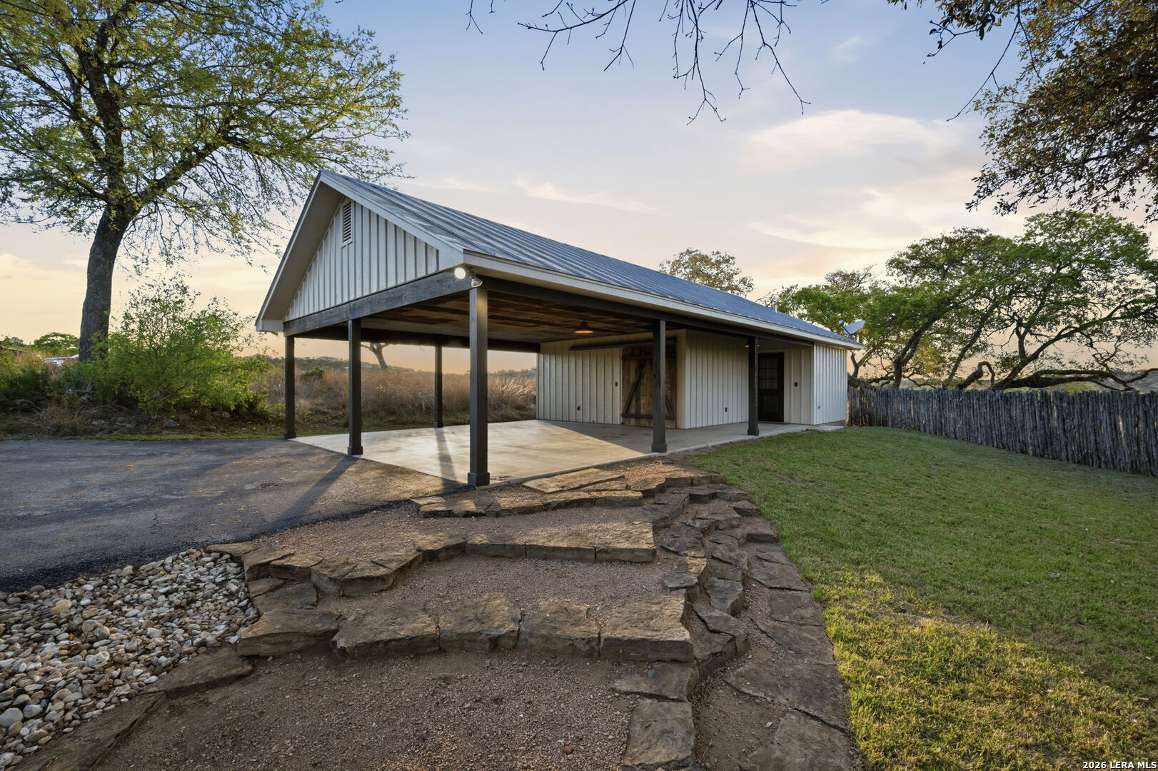 main property photo 49