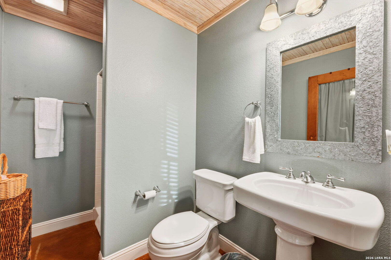 main property photo 51