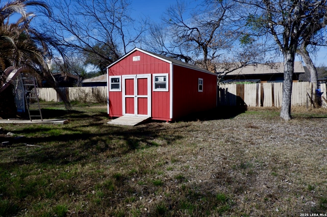 main property photo 33