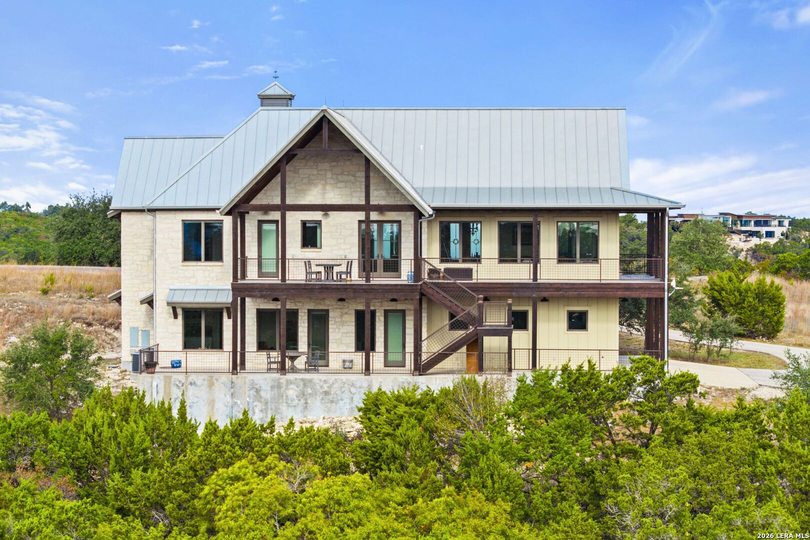 main property photo 37